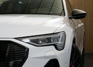 Audi e-tron 8