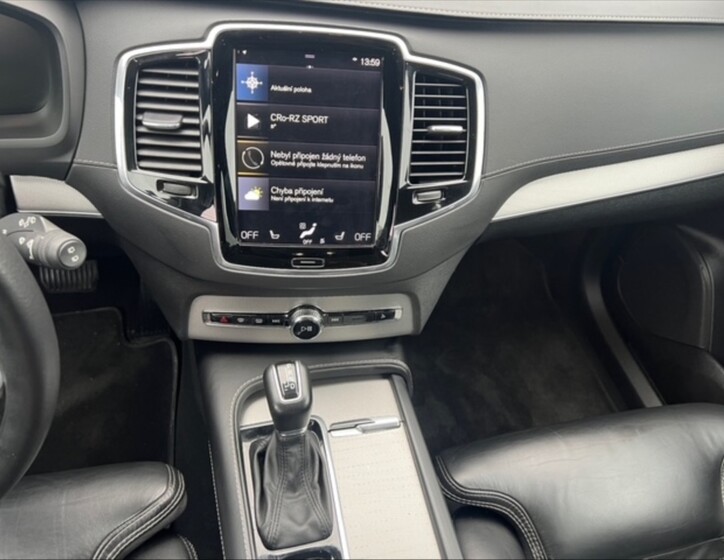 Volvo XC90 10