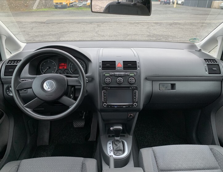 Volkswagen Touran 16