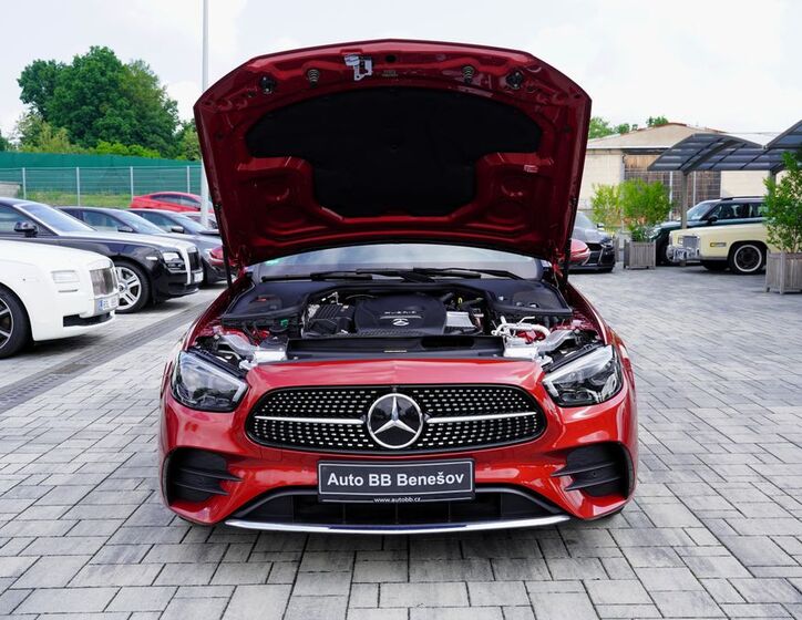 Mercedes-Benz Třídy E 9