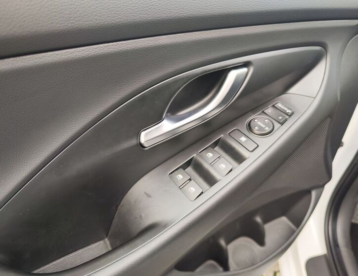 Hyundai i30 31