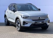 Volvo EX40 8