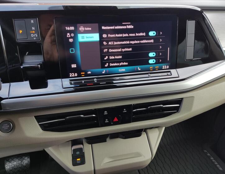 Volkswagen Multivan 12