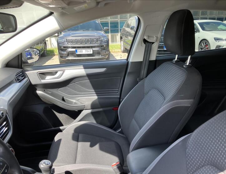 Ford Focus 10