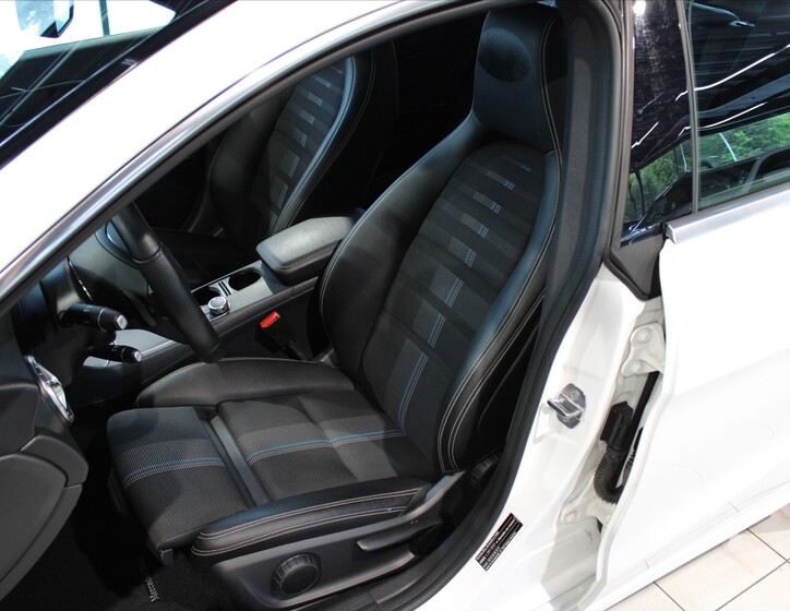Mercedes-Benz CLA 8