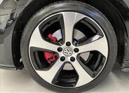 Volkswagen Golf 32