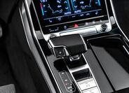 Audi Q8 19
