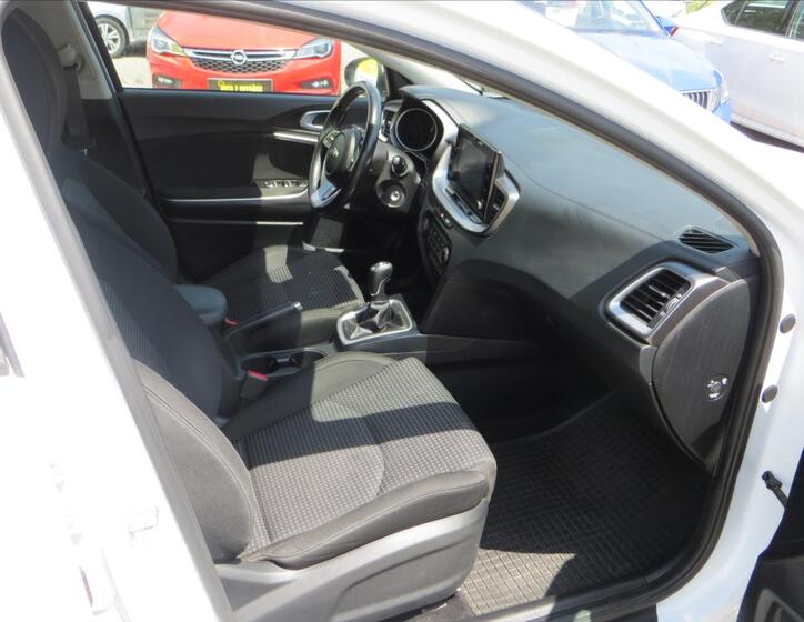 KIA Ceed 10