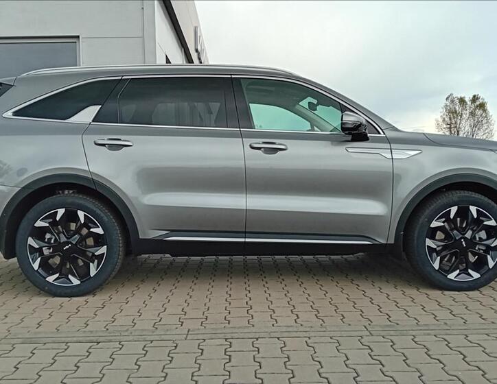 KIA Sorento 4