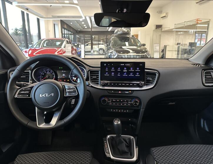 KIA XCeed 10