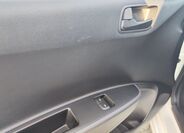 Hyundai i10 22