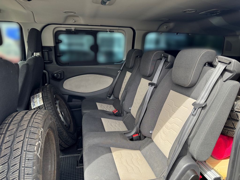 Ford Tourneo Custom