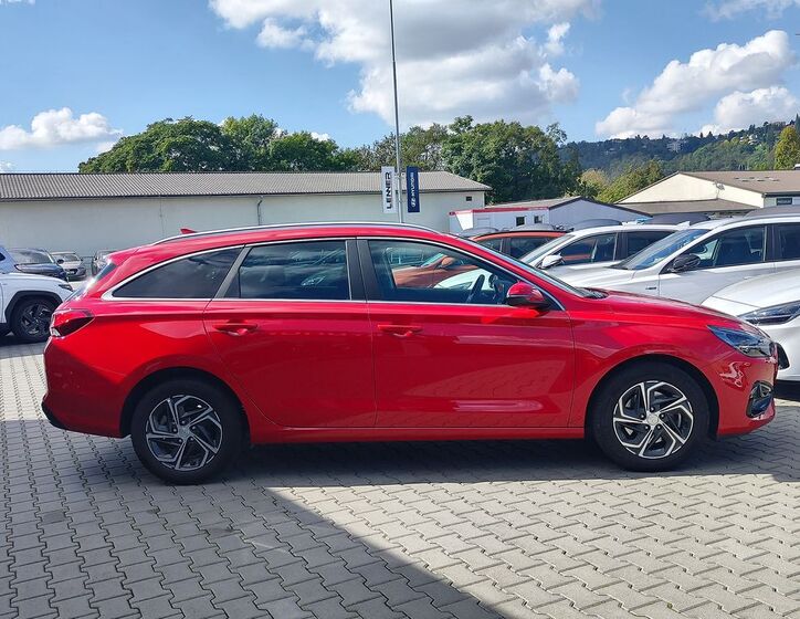 Hyundai i30 4