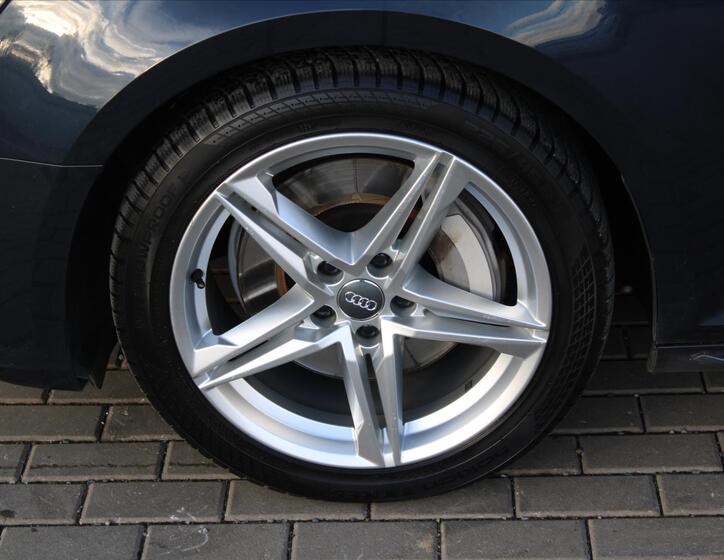 Audi A4 9
