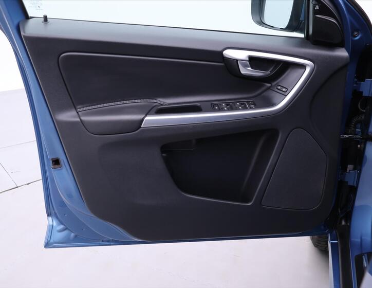 Volvo XC60 11