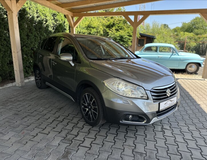 Suzuki SX4 S-Cross 2