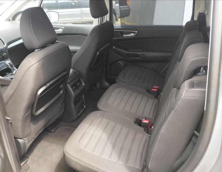 Ford Galaxy 10