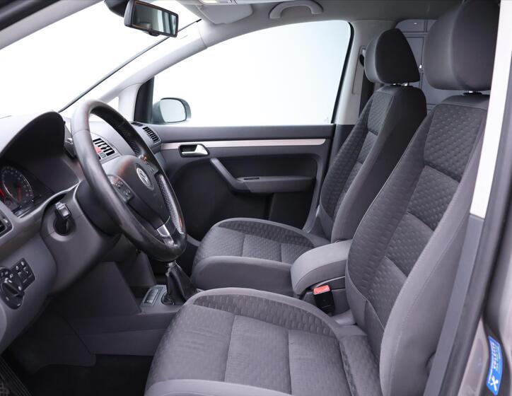 Volkswagen Touran 11