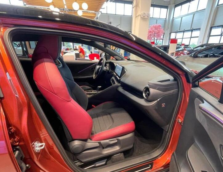Toyota C-HR 23