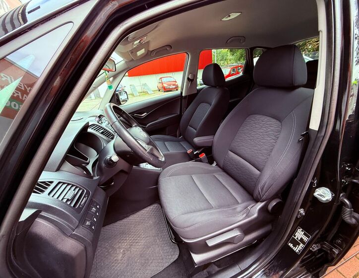 Hyundai ix20 13