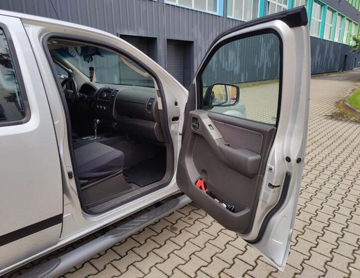 Nissan Navara 23