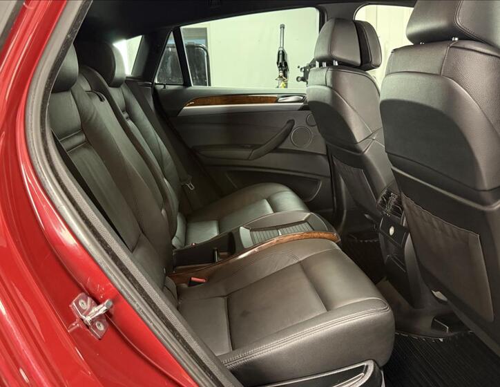 BMW X6 11