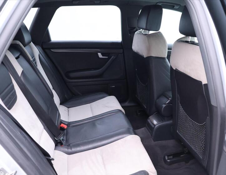 Audi S4 15