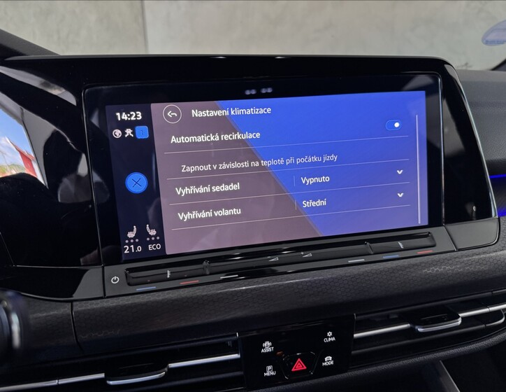 Volkswagen Golf 37