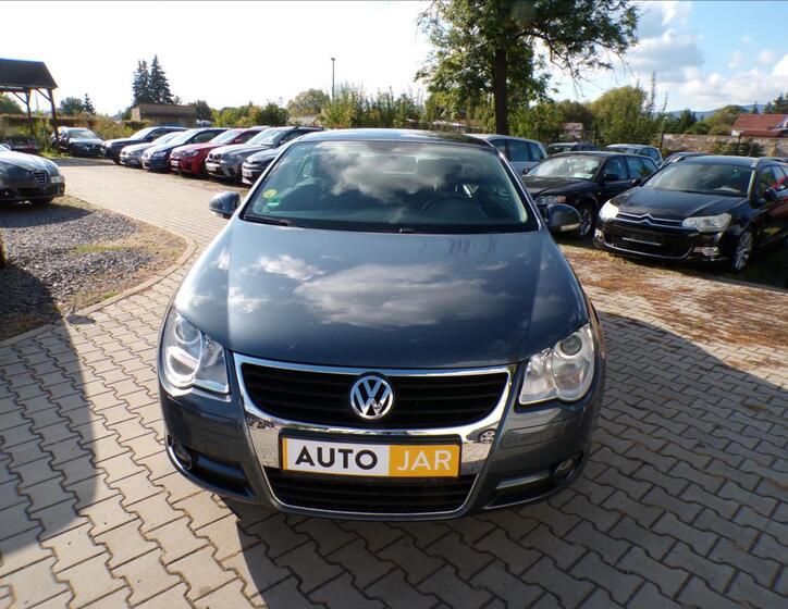 Volkswagen EOS 3