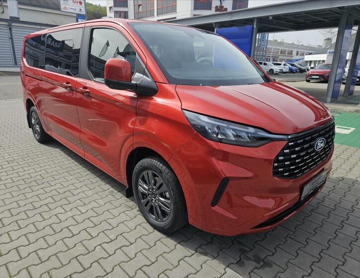 Ford Tourneo Custom 7