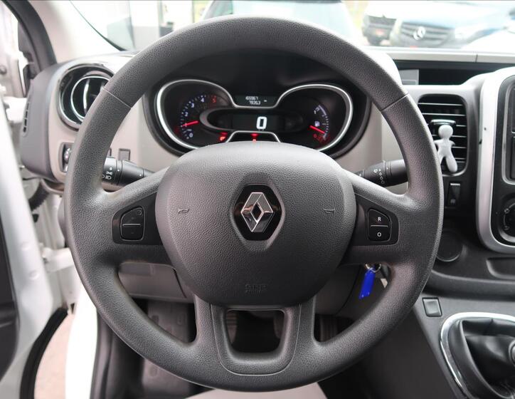 Renault Trafic 15
