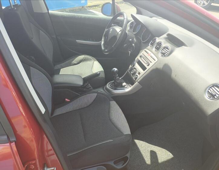 Peugeot 308 8