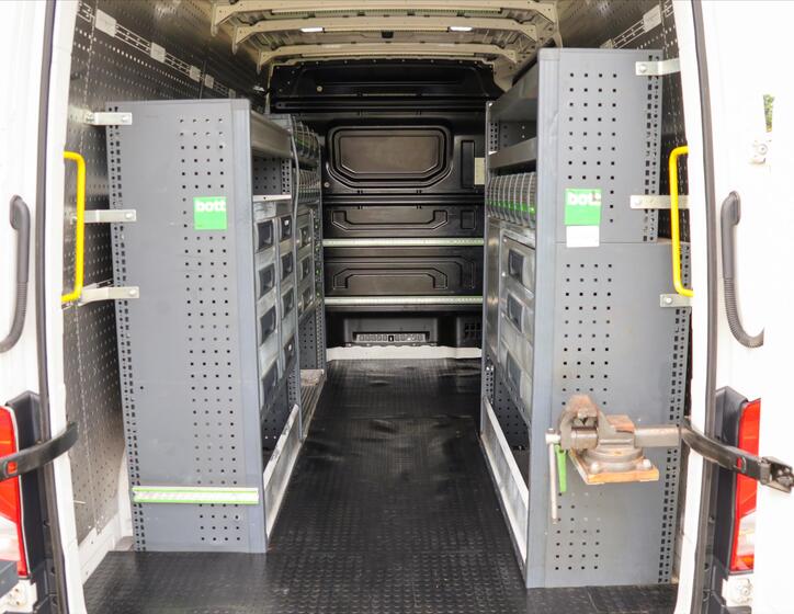 Volkswagen Crafter 10