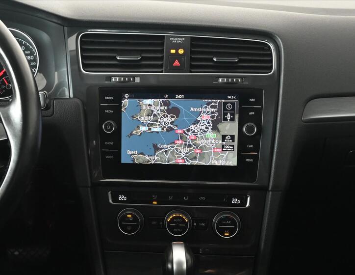 Volkswagen Golf 12