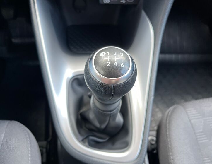 Toyota Yaris 23