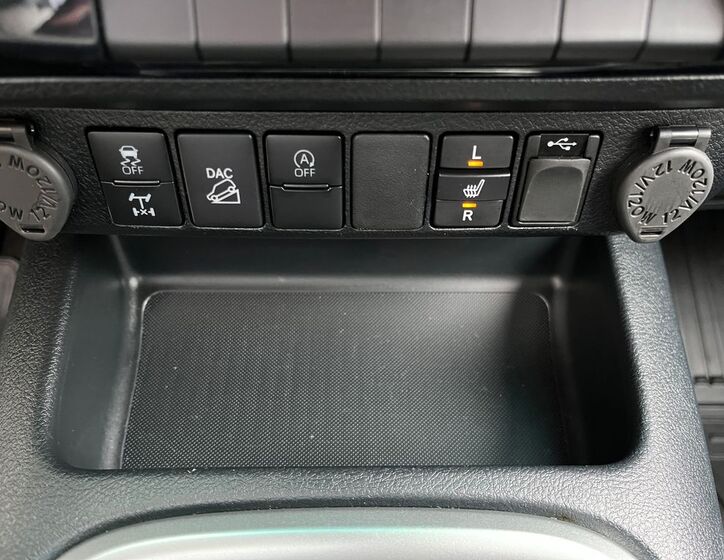 Toyota Hilux 25