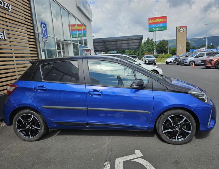 Toyota Yaris 16