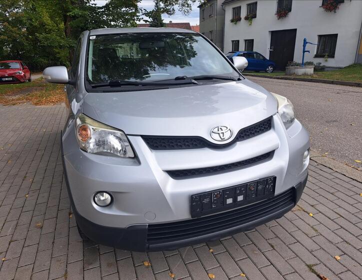 Toyota Urban Cruiser 16