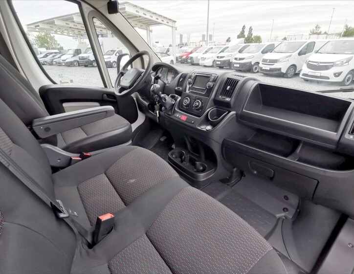 Peugeot Boxer 8
