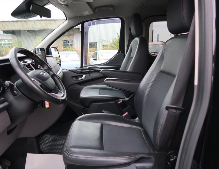Ford Transit Custom 12