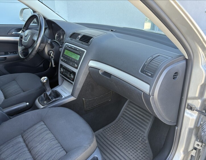 Škoda Octavia 22