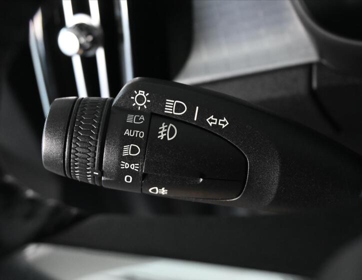 Volvo XC40 19