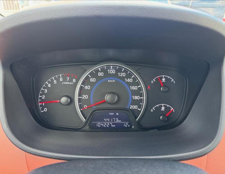 Hyundai i10 17
