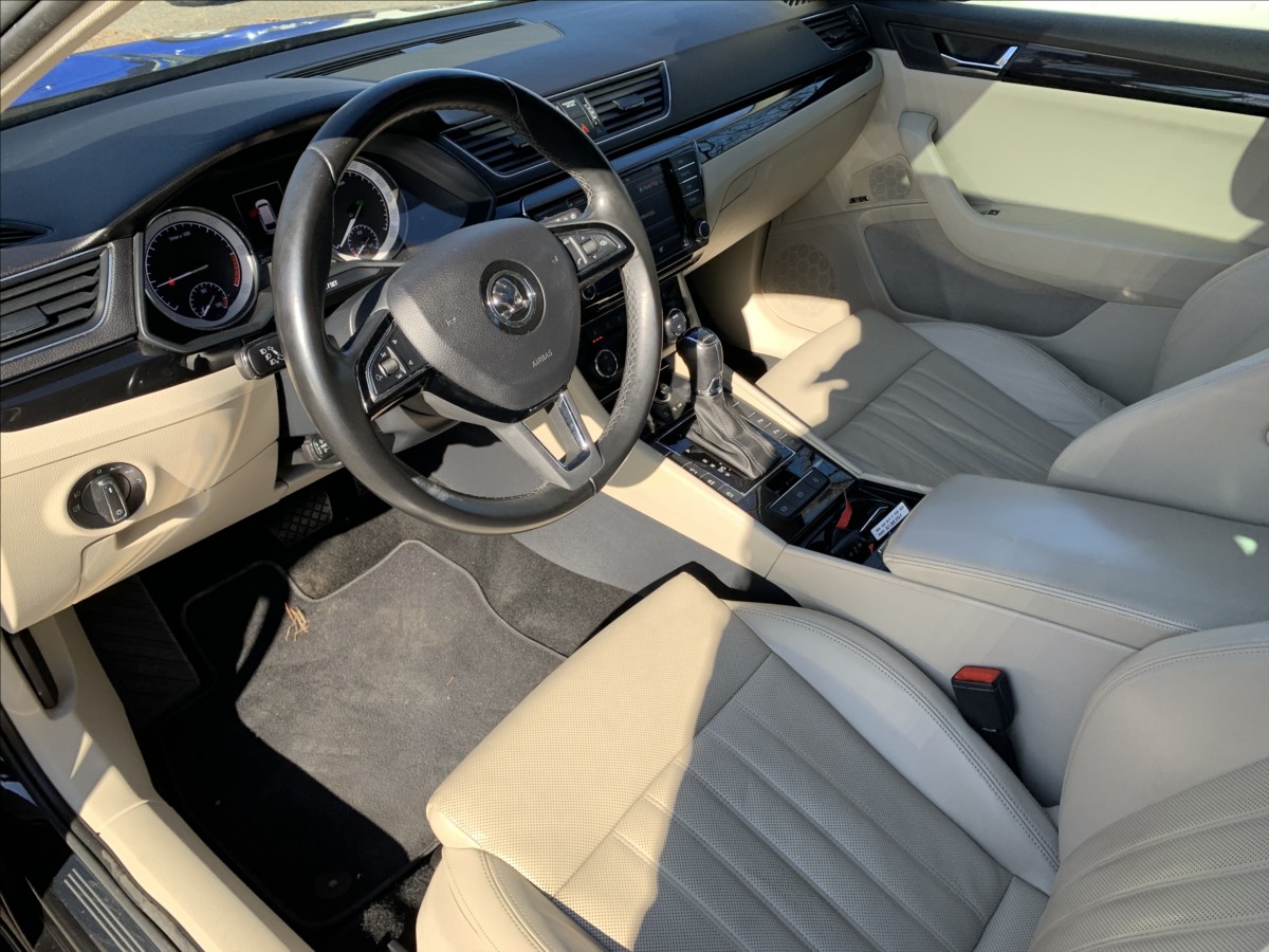 Škoda Superb