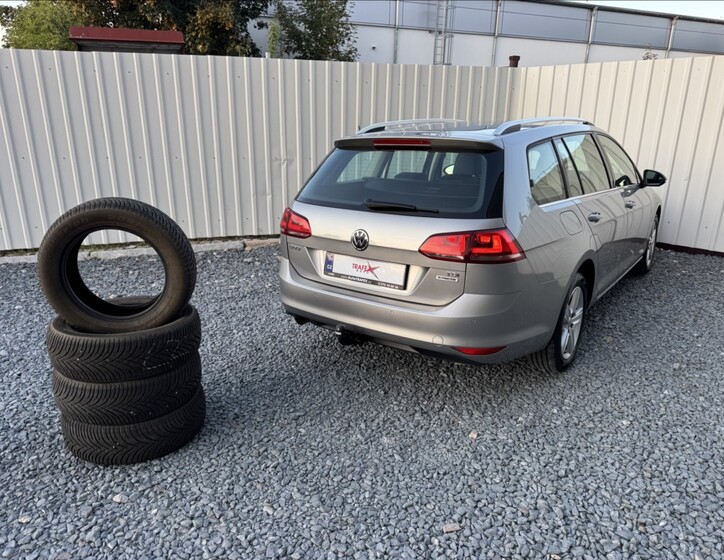 Volkswagen Golf 38