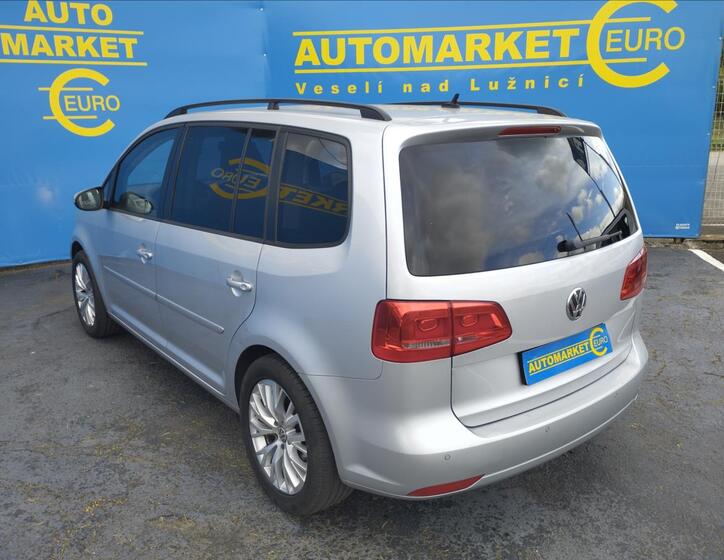 Volkswagen Touran 6