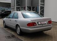 Mercedes-Benz Třídy E 4