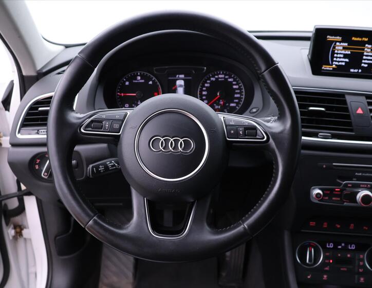 Audi Q3 20