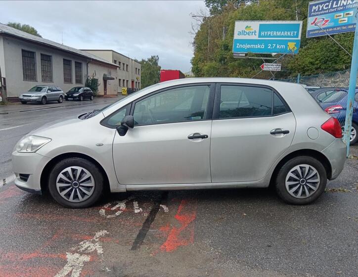 Toyota Auris 6