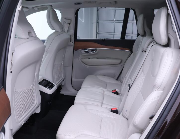 Volvo XC90 18